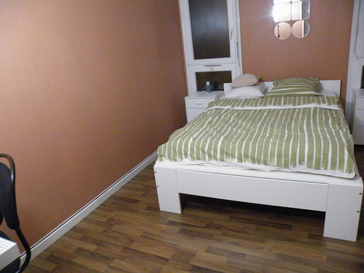 Appartement F3 -Plaisir Moins Cher - Jusqu'A 8Personnes Ле-Ме-сюр-Сен Экстерьер фото