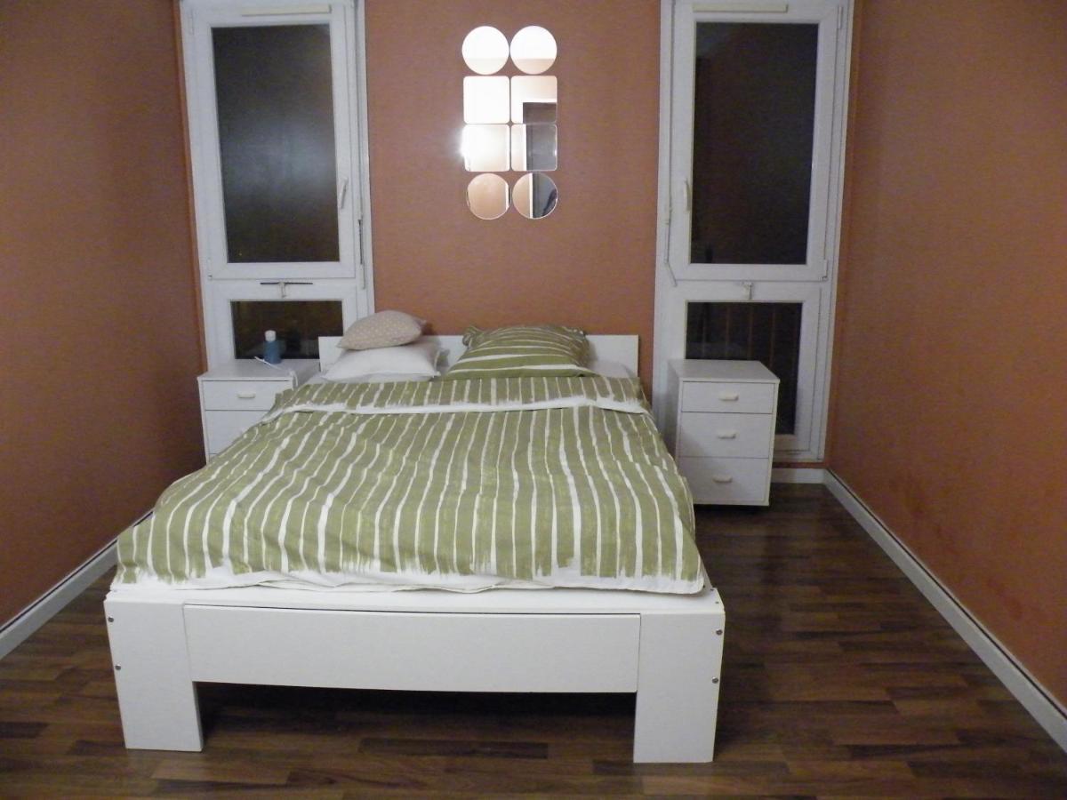 Appartement F3 -Plaisir Moins Cher - Jusqu'A 8Personnes Ле-Ме-сюр-Сен Экстерьер фото