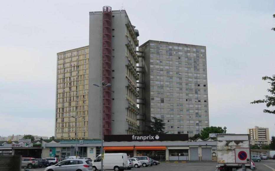 Appartement F3 -Plaisir Moins Cher - Jusqu'A 8Personnes Ле-Ме-сюр-Сен Экстерьер фото